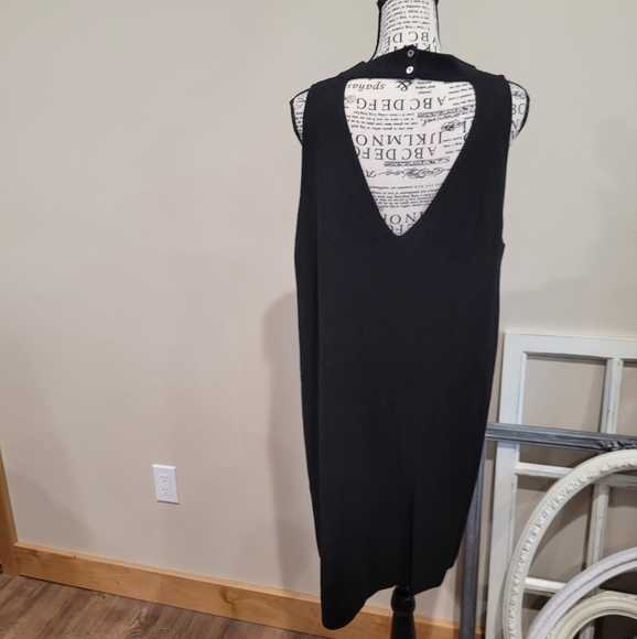 Milly Womens Size Lg. LBD Little Black Dress. Deep Front and Back V. - Picture 5 of 10